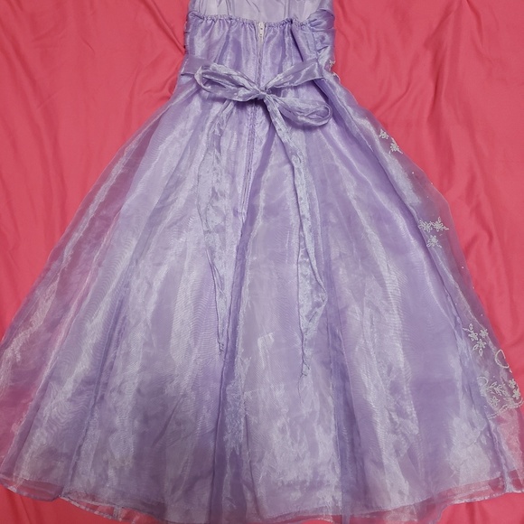 Dress - Picture 3 of 4